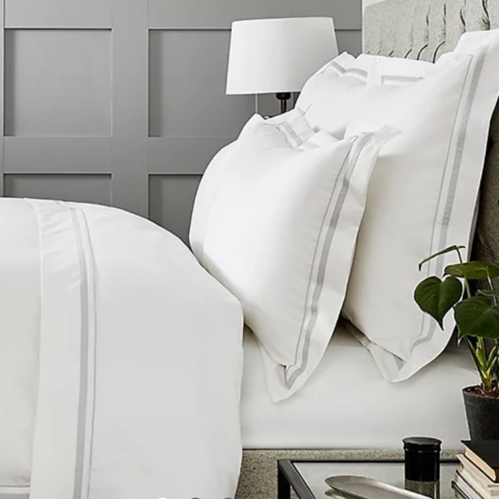 2 x Cavendish Oxford Pillowcase Single - Super King. White/Silver
